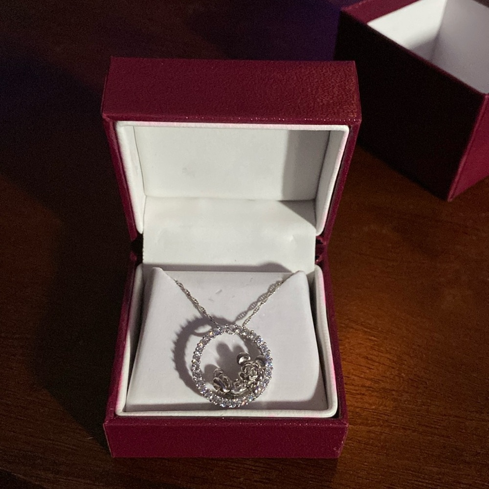 Mickey circle charm necklace - Picture 1 of 2